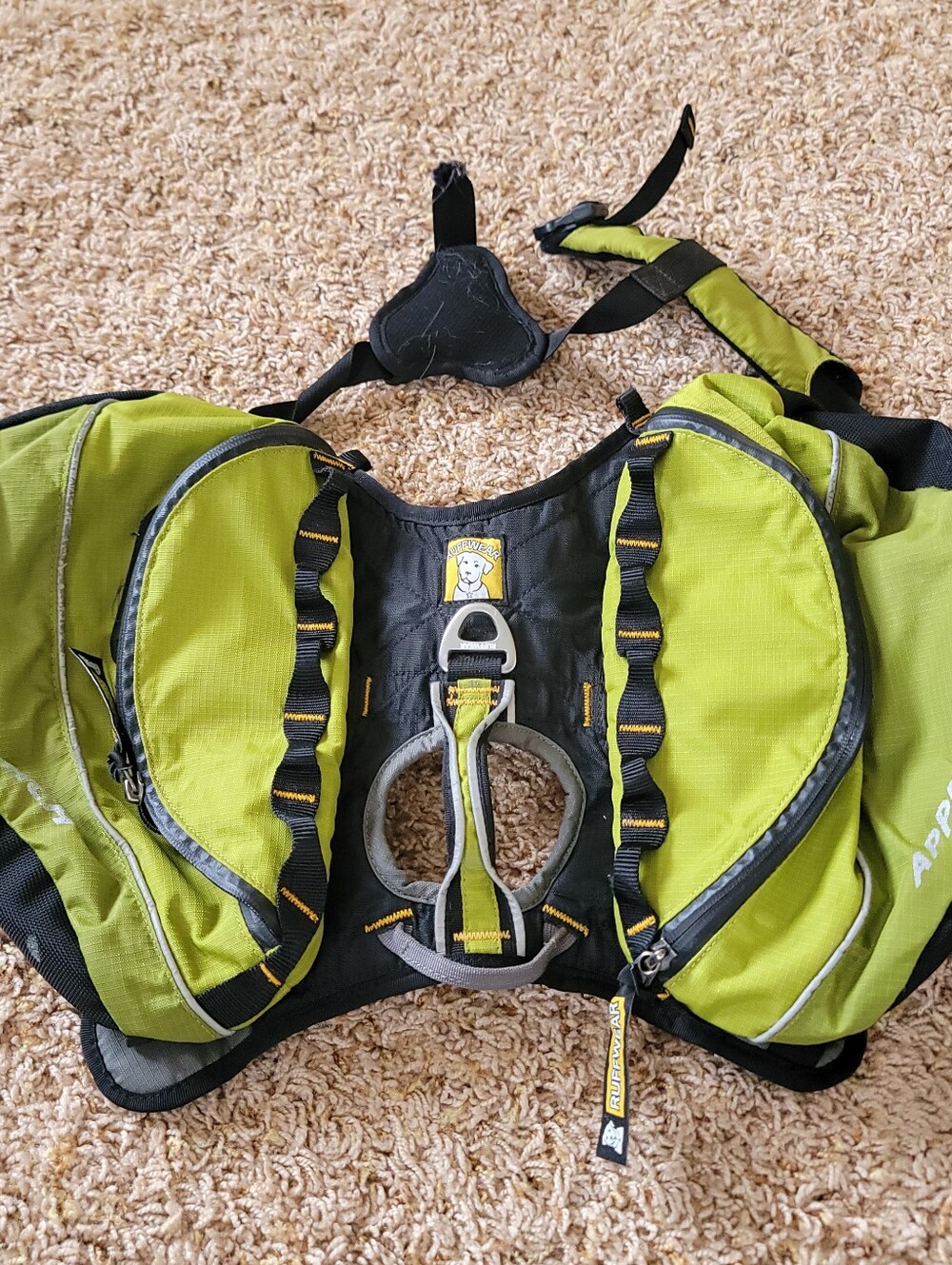 Ruffwear Approach Pack Green and Black Dog Backpack! Size Small